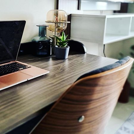 Luxe Bonifacio Global City Taguig Uptown Condo Hotel 1 Bedroom Suite Exteriör bild