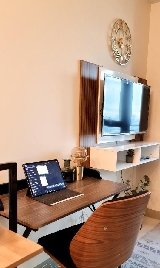 Luxe Bonifacio Global City Taguig Uptown Condo Hotel 1 Bedroom Suite Exteriör bild