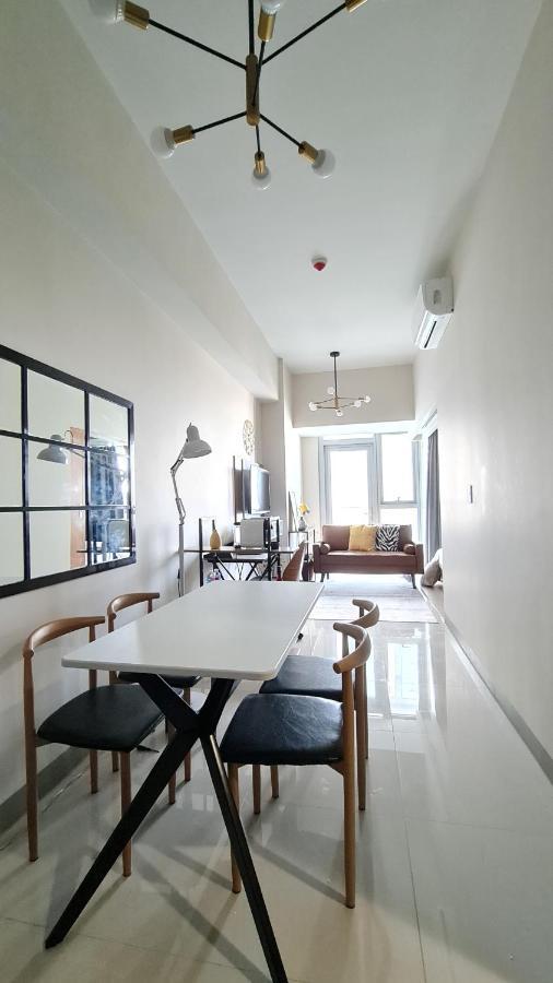 Luxe Bonifacio Global City Taguig Uptown Condo Hotel 1 Bedroom Suite Exteriör bild