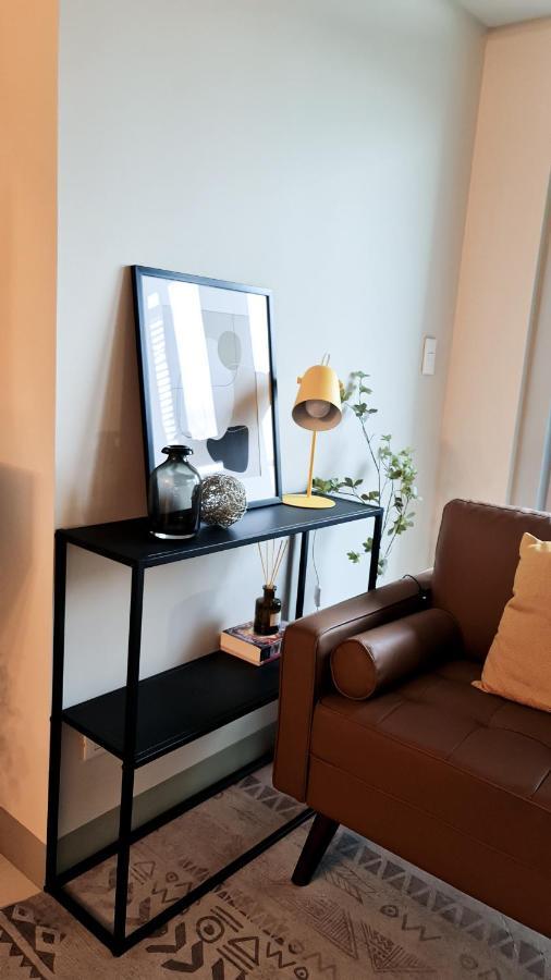 Luxe Bonifacio Global City Taguig Uptown Condo Hotel 1 Bedroom Suite Exteriör bild