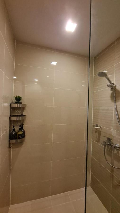 Luxe Bonifacio Global City Taguig Uptown Condo Hotel 1 Bedroom Suite Exteriör bild