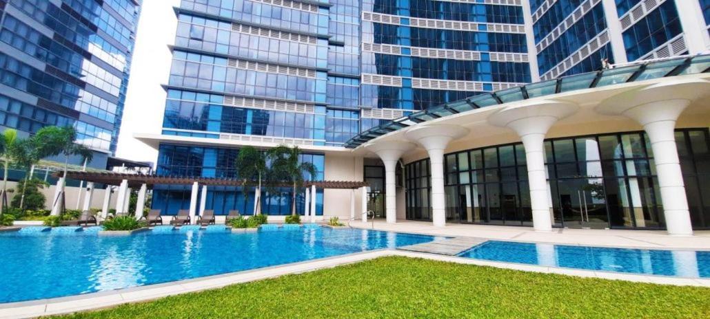 Luxe Bonifacio Global City Taguig Uptown Condo Hotel 1 Bedroom Suite Exteriör bild